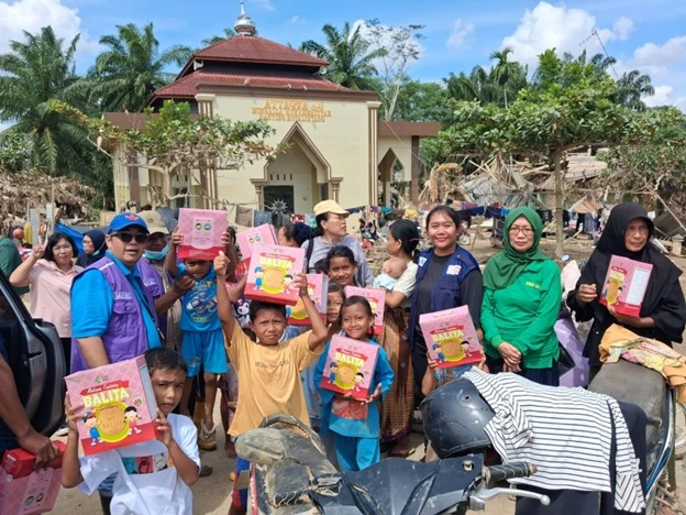 FKM USU Distributes Flood Disaster Donations in Medan, Aceh Tamiang, and Langkat